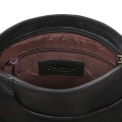 Кожаная сумка черного цвета  и регулируемым плечевым ремнем Ashwood Leather M-68 Black. Вид 5.